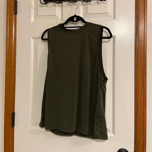 Lululemon muscle tank